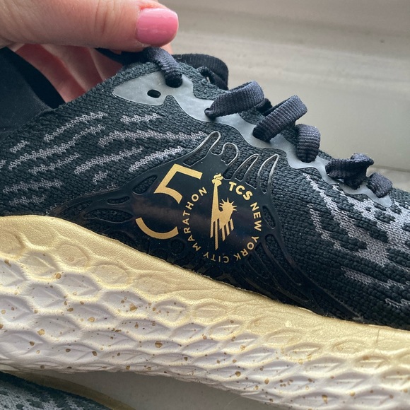 New Balance NYC Marathon 50th Anniversary Sneakers Womens Size 6 LIMITED EDITION - Picture 4 of 6